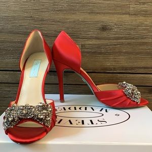✨NWOT✨Betsey Johnson Statement Red Satin Jeweled  Shoes 8.5